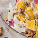 Chicorée-Salat mit Orange und Walnüssen