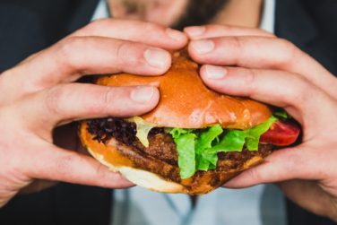 Schluss mit Salat: Die besten Rezepte für veganes Fast Food