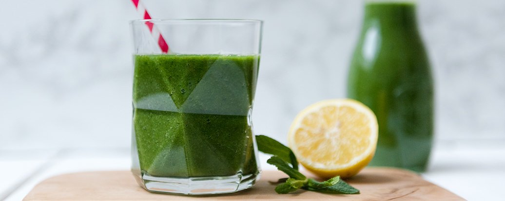 Grüner Smoothie mit Minze • Vegan Taste Week