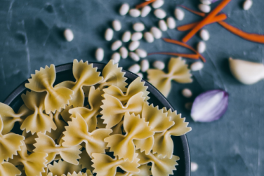 5 vegane Nudelsalat-Varianten für den Sommer